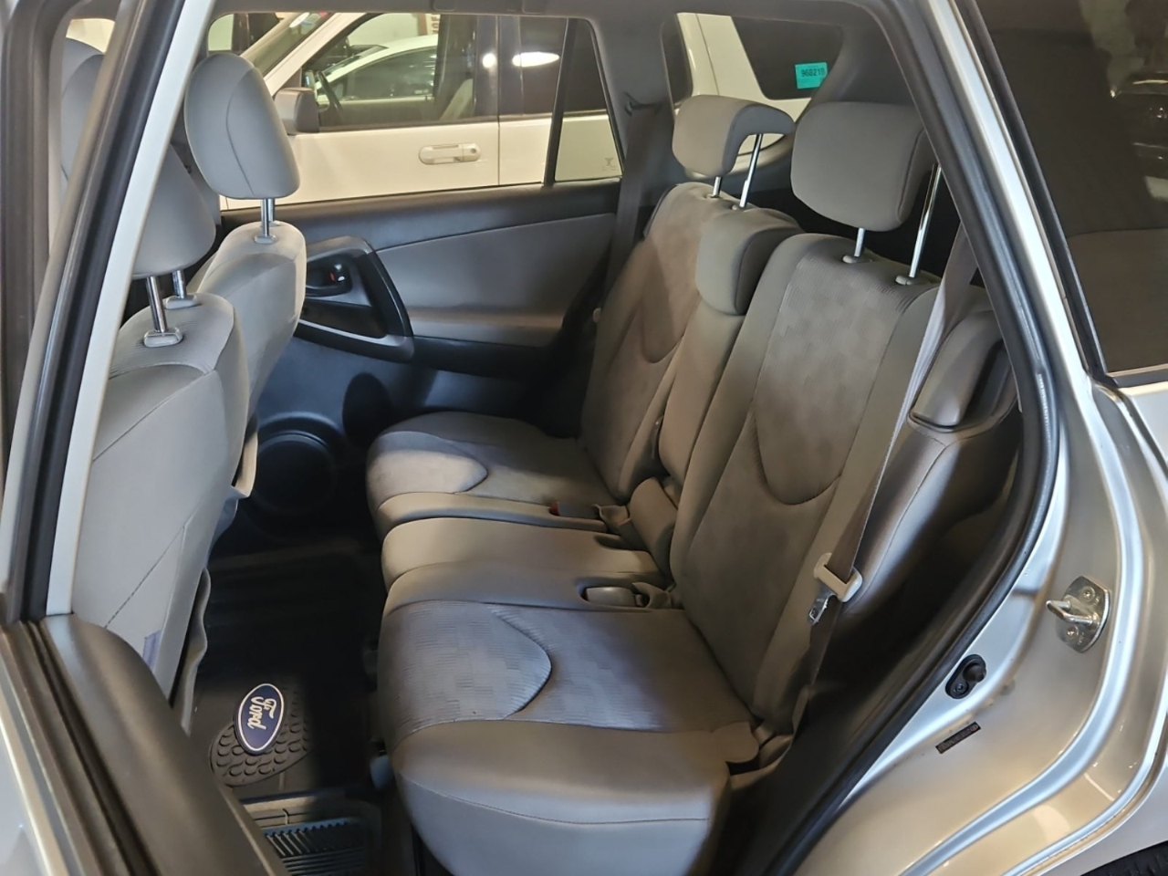 2009 Toyota RAV4 Base's photo