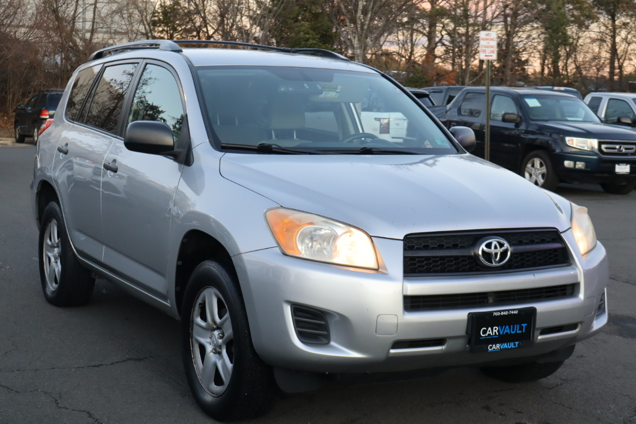 Toyota RAV4 Base I4 2WD 2009