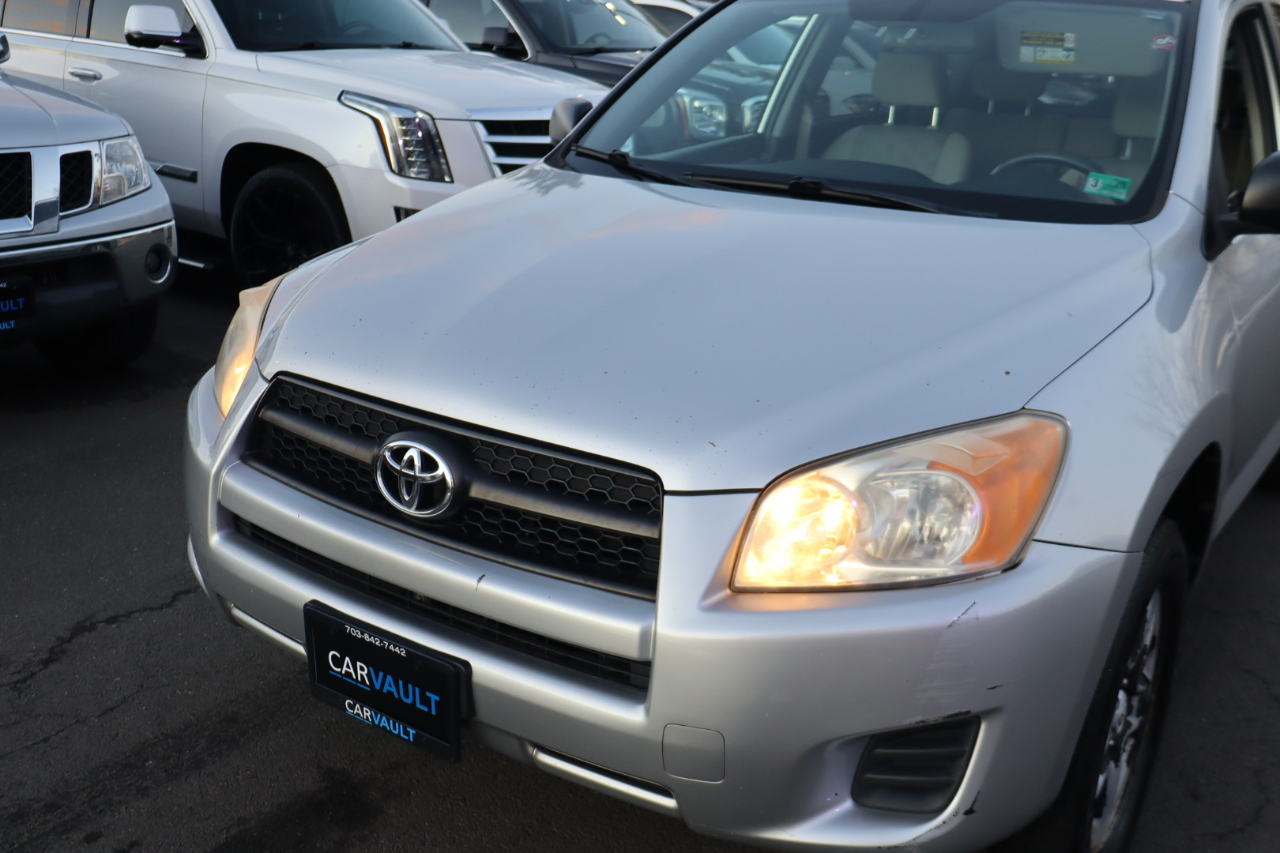 Toyota RAV4 Base I4 2WD 2009