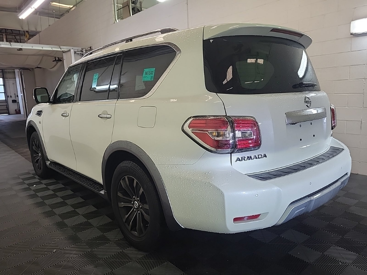 2017 Nissan Armada Platinum's photo