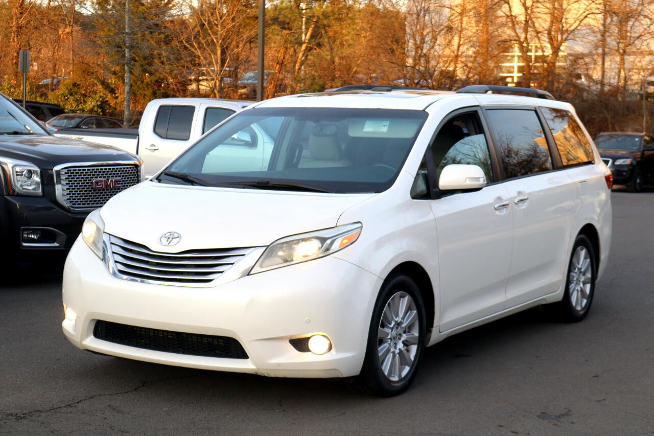 Toyota Sienna Limited Premium 7-Passenger 2017