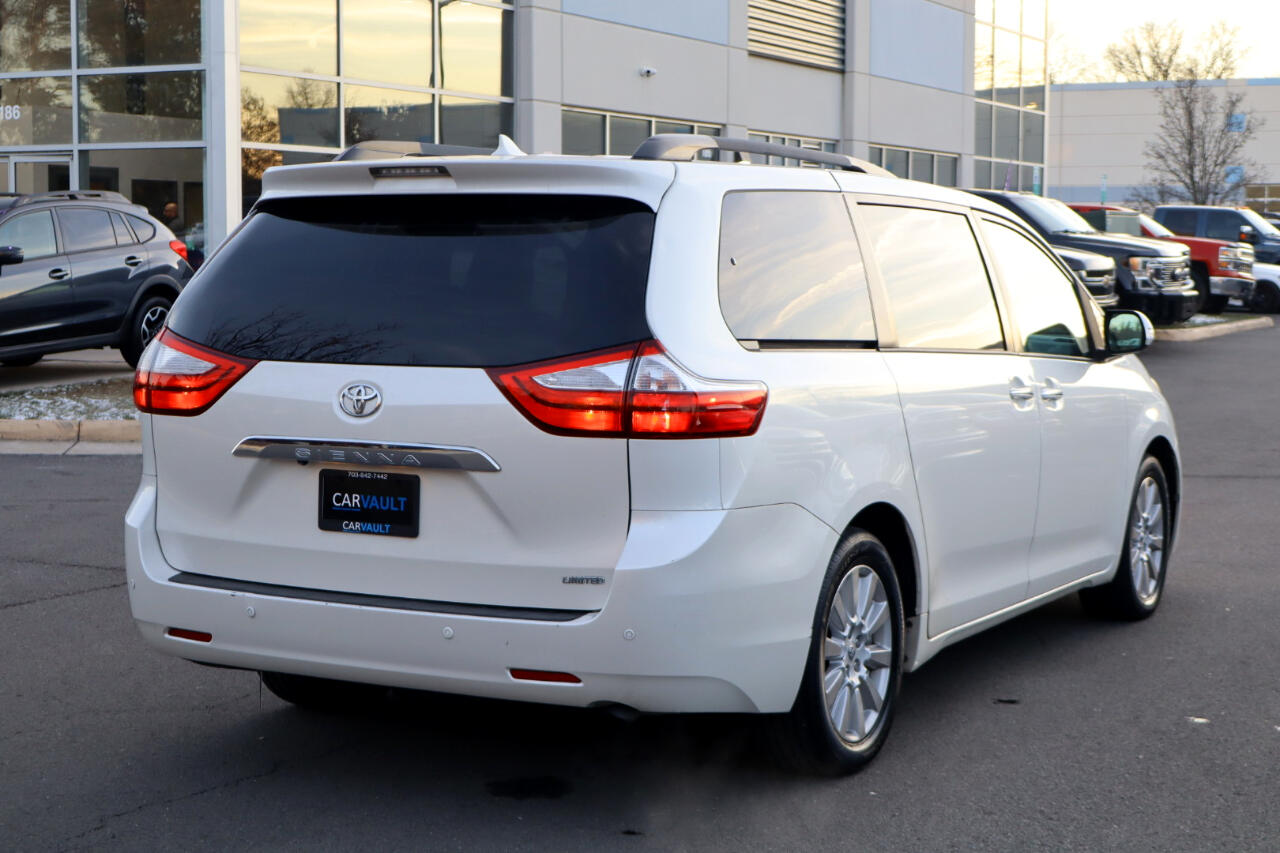 Toyota Sienna Limited Premium 7-Passenger 2017