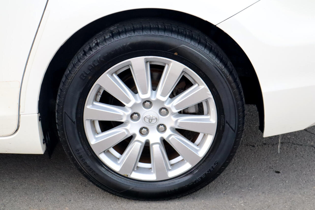 Toyota Sienna Limited Premium 7-Passenger 2017