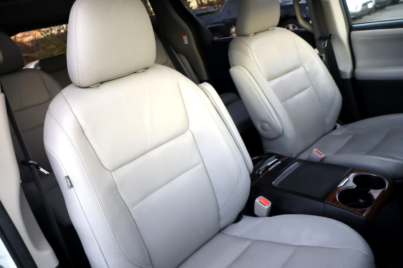 Toyota Sienna Limited Premium 7-Passenger 2017