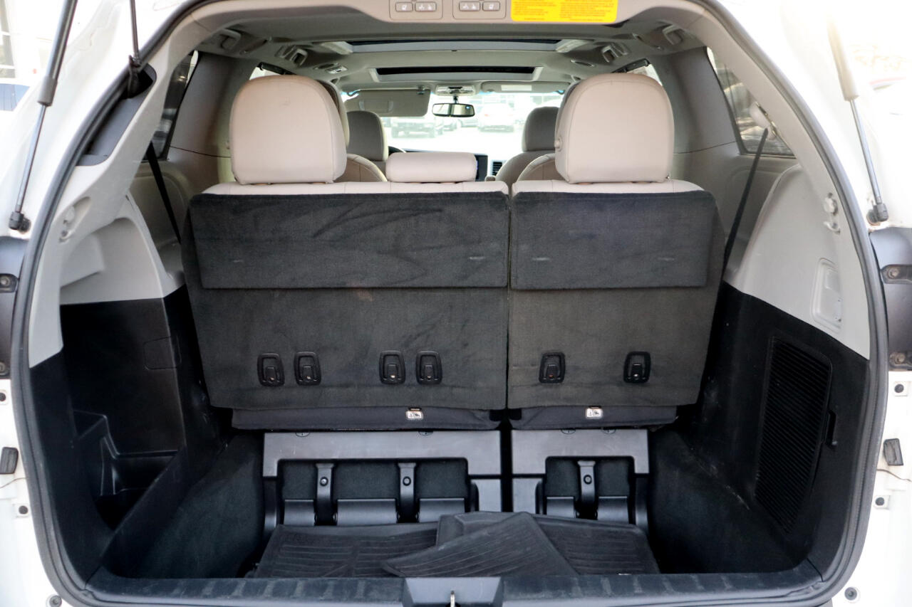 Toyota Sienna Limited Premium 7-Passenger 2017