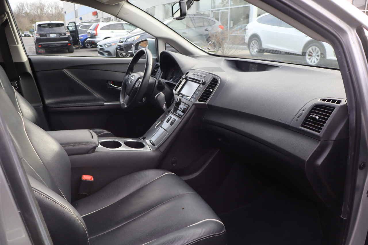 Toyota Venza LE I4 AWD 2015