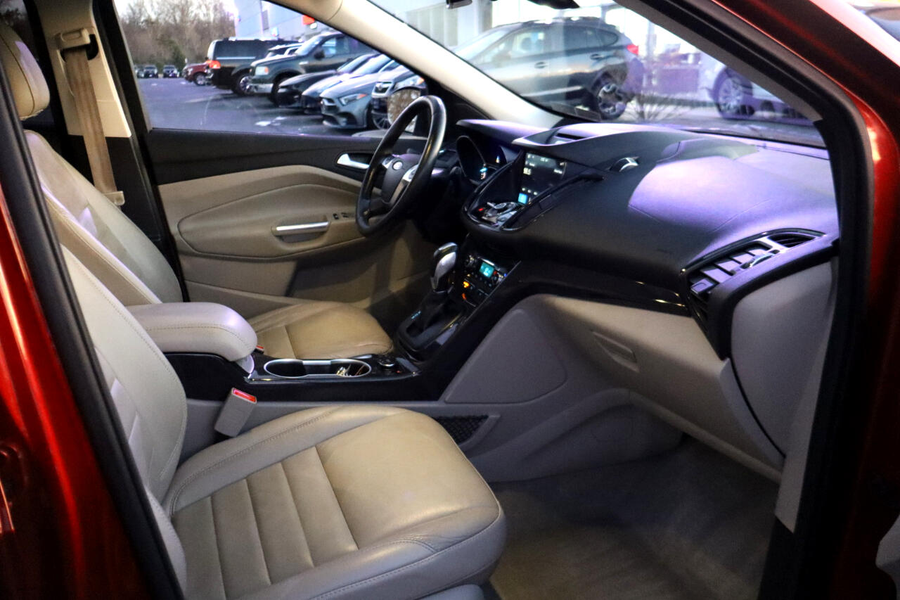 Ford Escape Titanium 4WD 2016