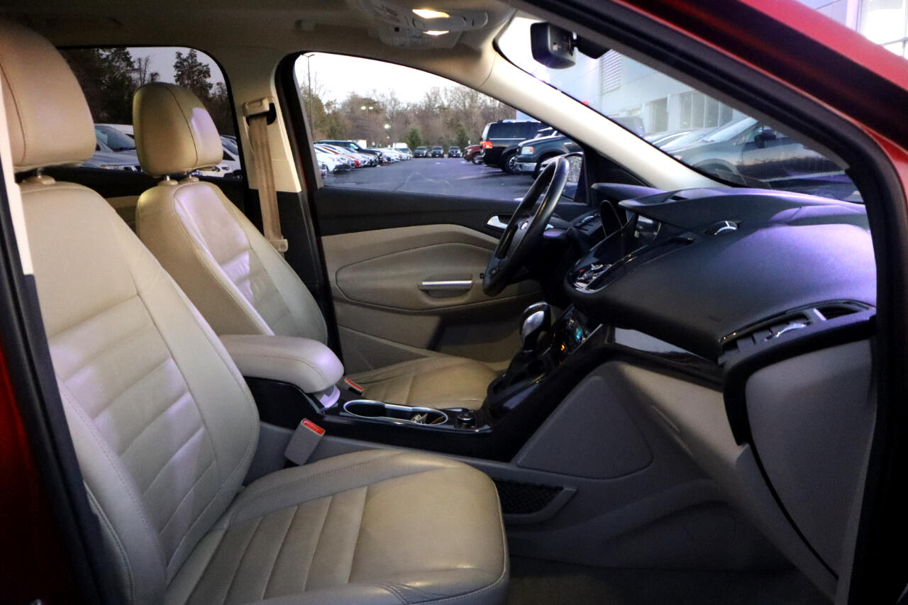 Ford Escape Titanium 4WD 2016