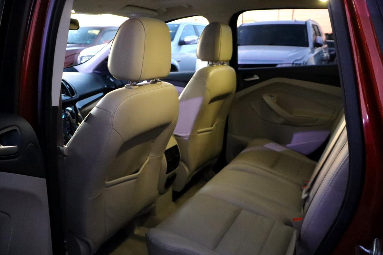 Ford Escape Titanium 4WD 2016