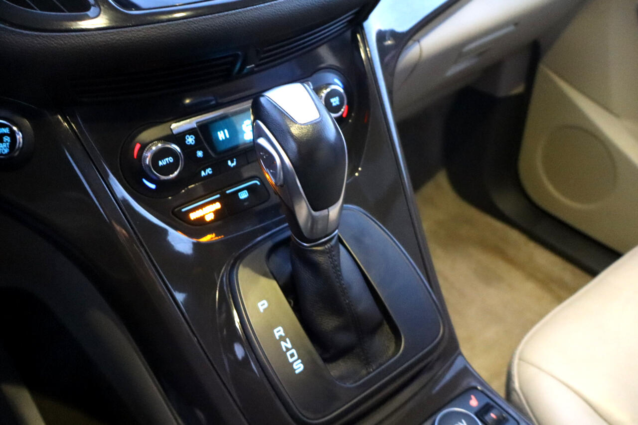 Ford Escape Titanium 4WD 2016