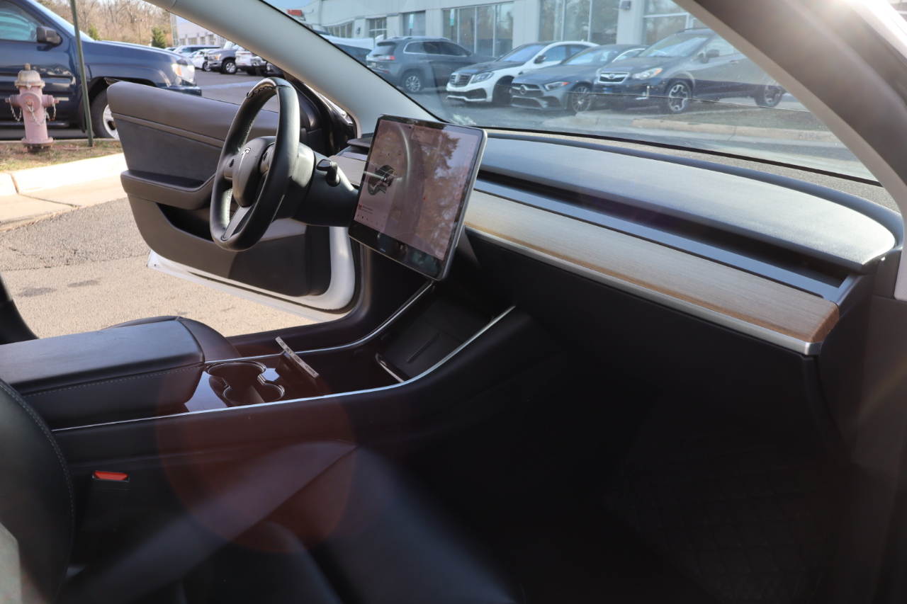 Tesla Model 3 Standard Range Plus 2020