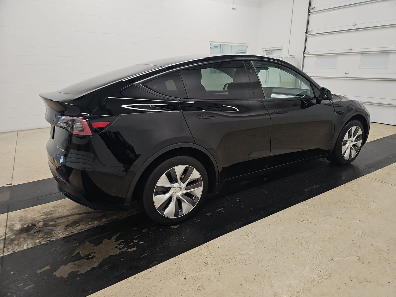 2023 Tesla Model Y Long Range's photo