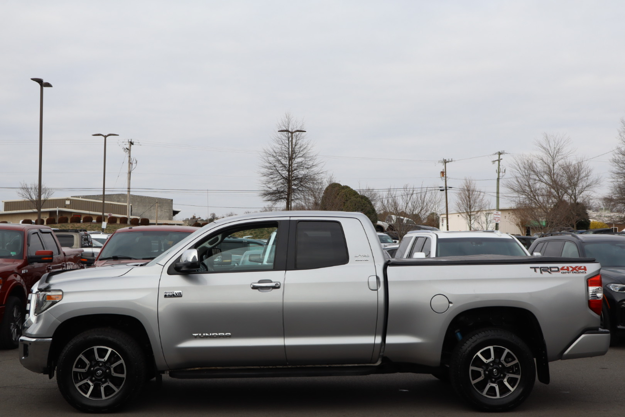 Toyota Tundra Limited 5.7L Double Cab 4WD 2018