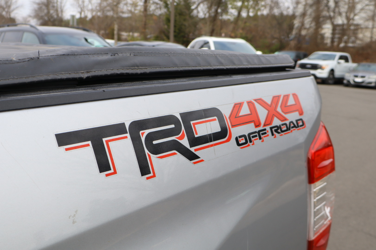 Toyota Tundra Limited 5.7L Double Cab 4WD 2018