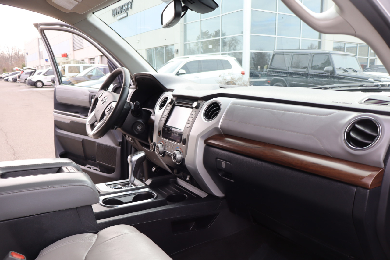 Toyota Tundra Limited 5.7L Double Cab 4WD 2018