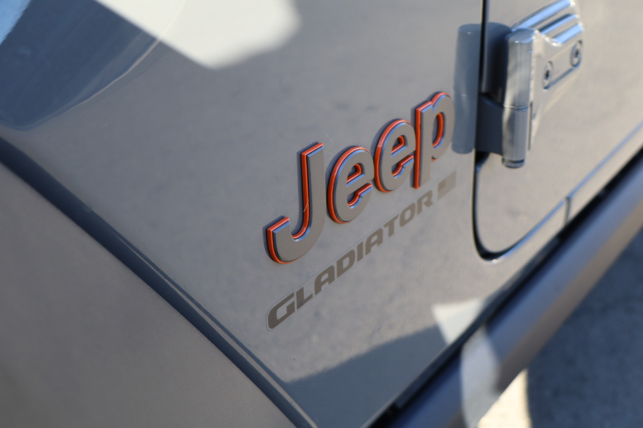 Jeep Gladiator Mojave Crew Cab 4WD 2023