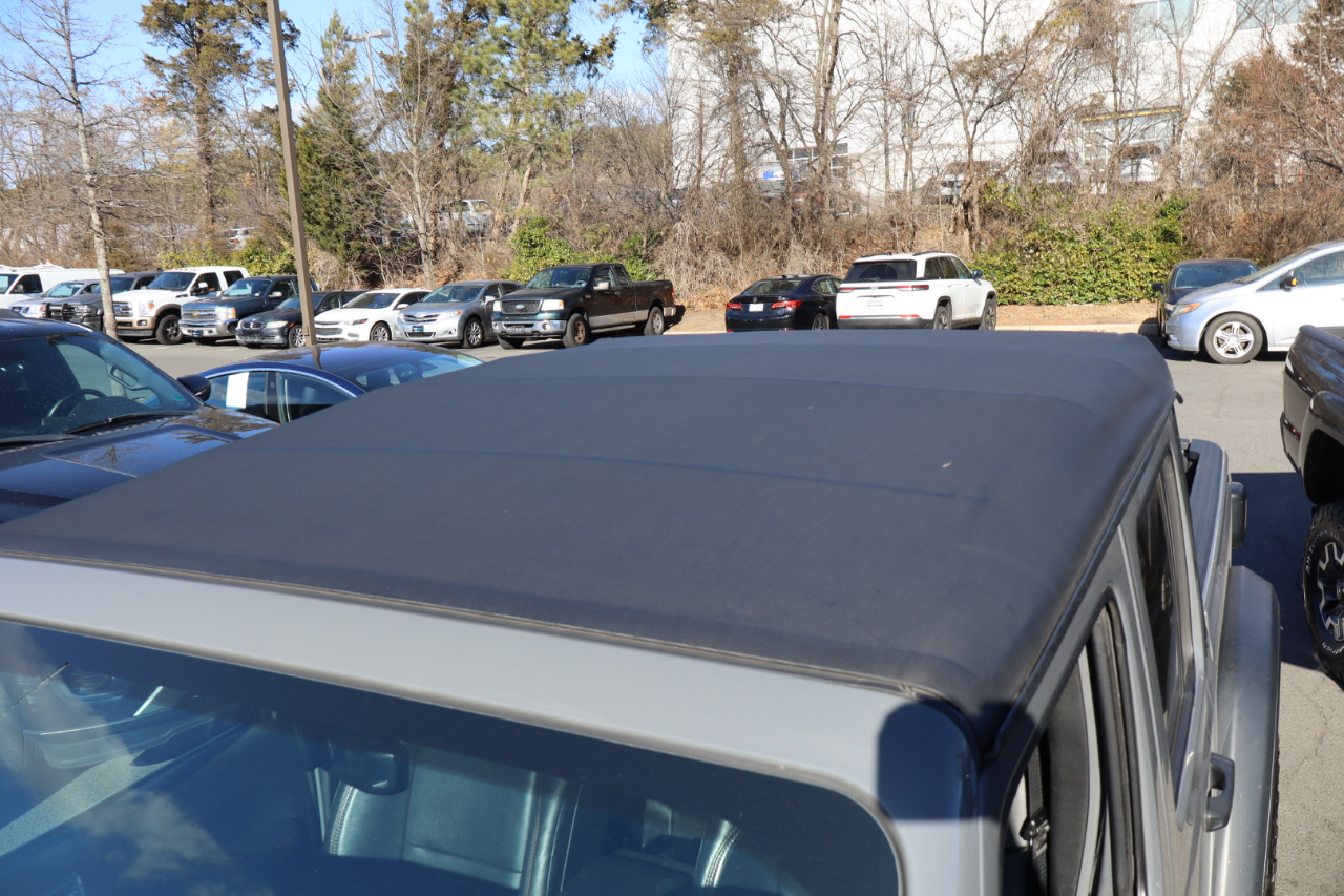 Jeep Gladiator Mojave Crew Cab 4WD 2023