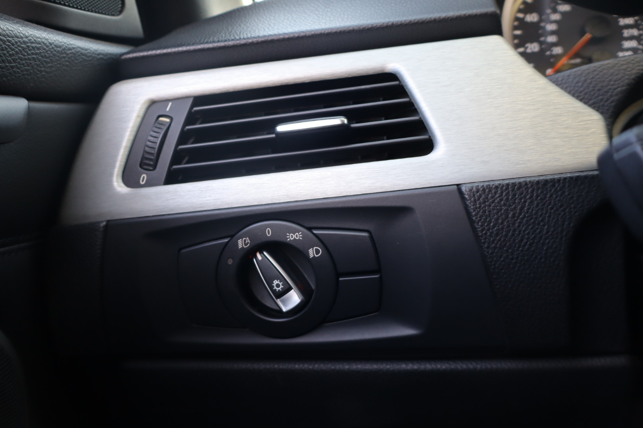 BMW M3 Convertible 2011