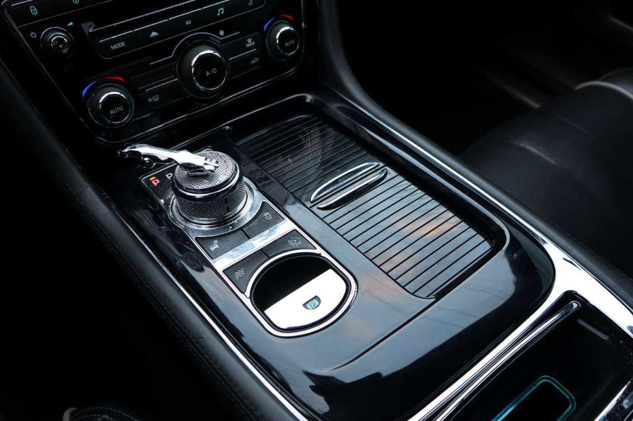 Jaguar XJ-Series XJL Supercharged 2015