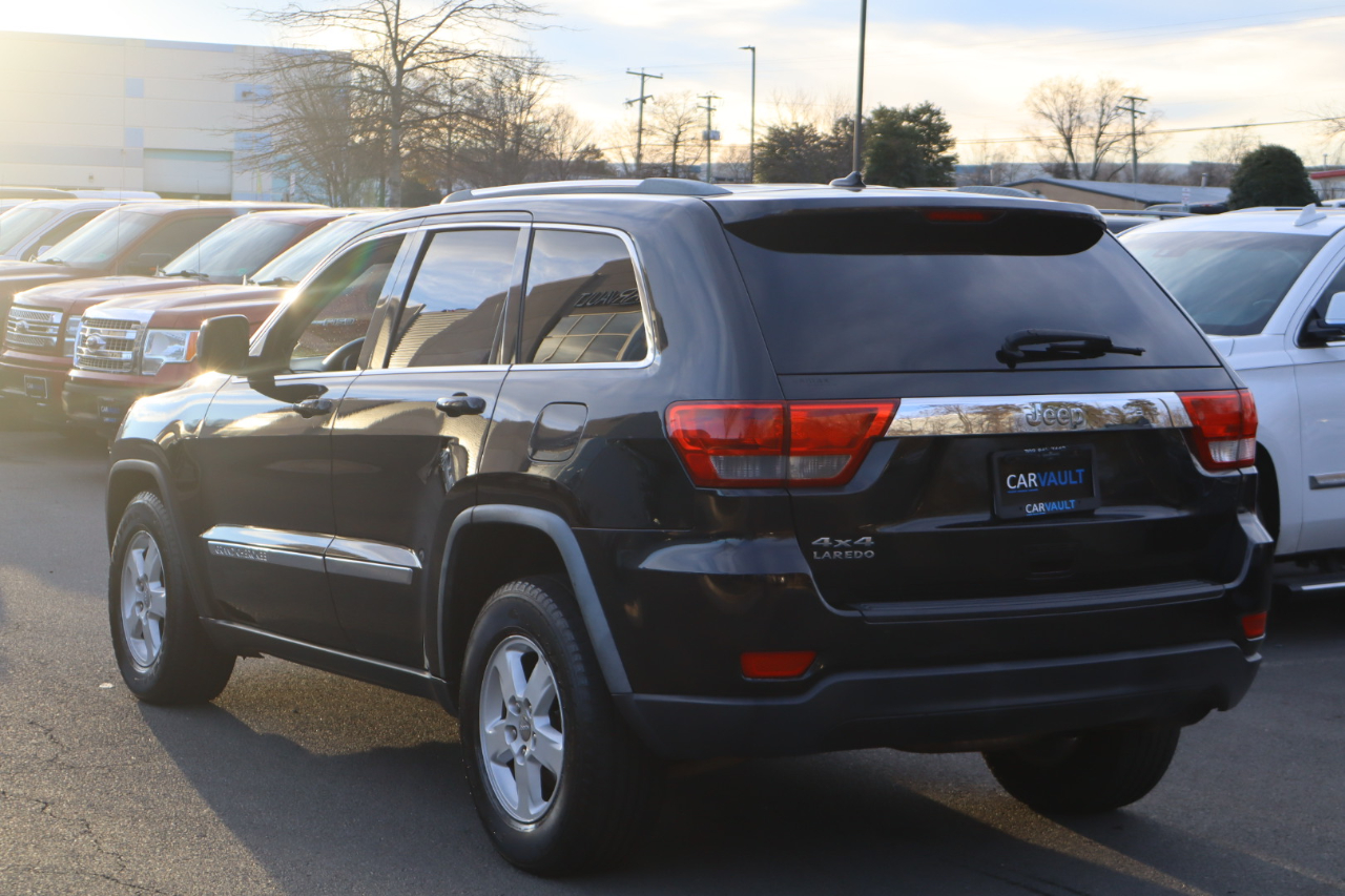 Jeep Grand Cherokee Laredo 4WD 2012
