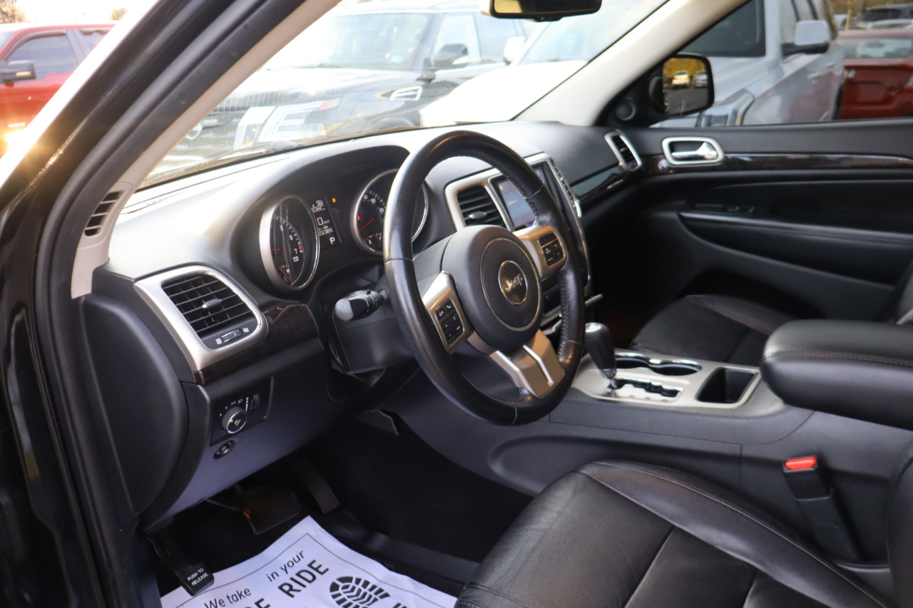 Jeep Grand Cherokee Laredo 4WD 2012