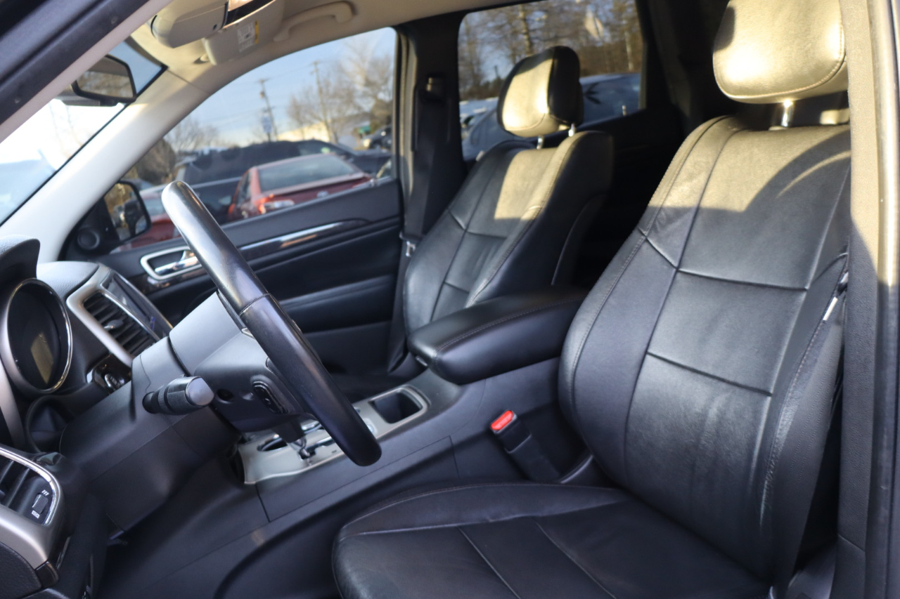 Jeep Grand Cherokee Laredo 4WD 2012