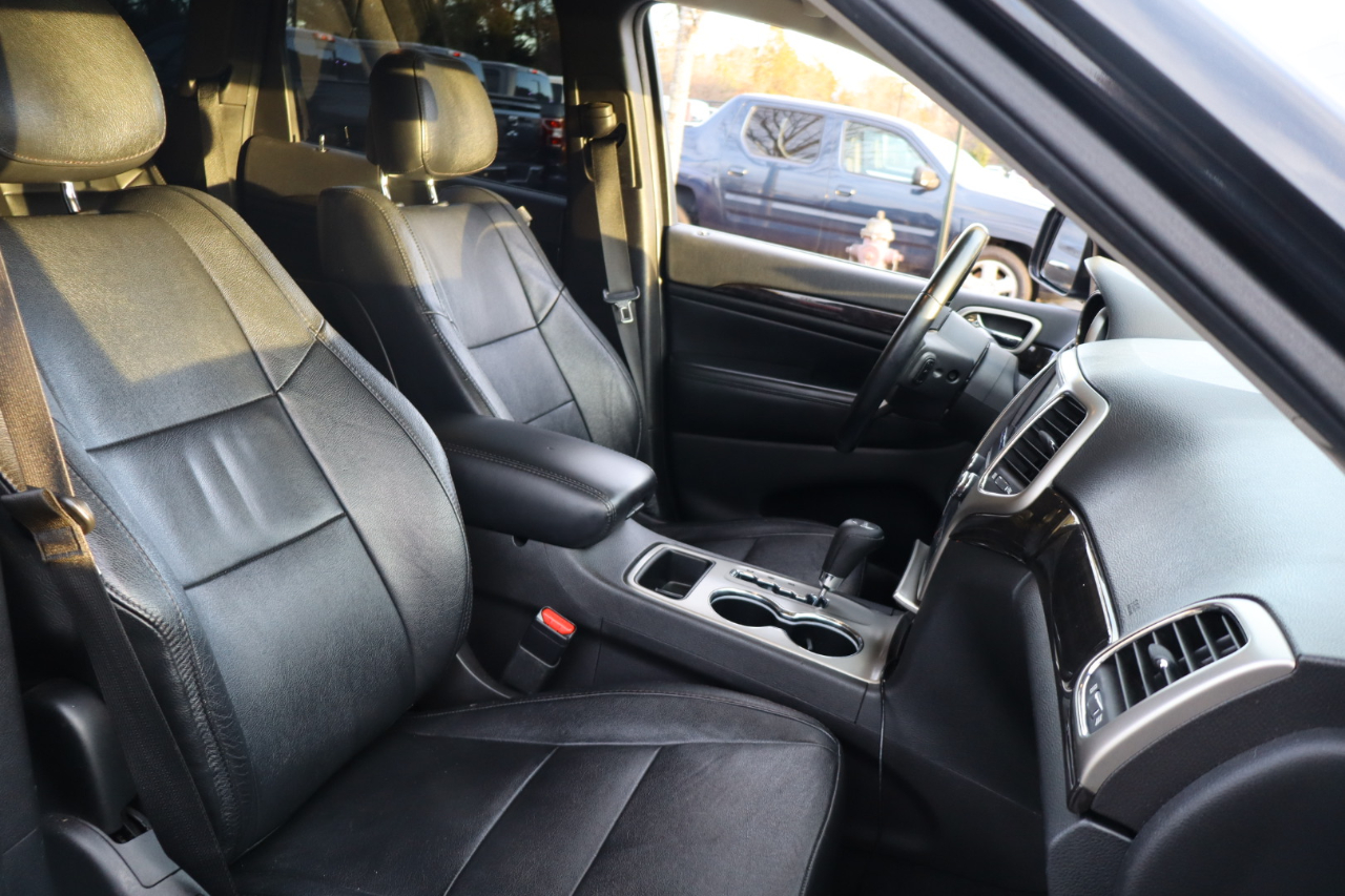 Jeep Grand Cherokee Laredo 4WD 2012