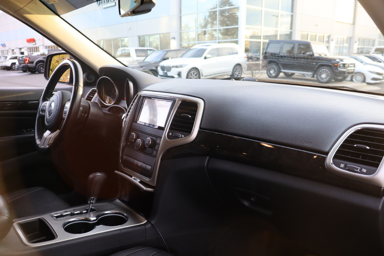 Jeep Grand Cherokee Laredo 4WD 2012