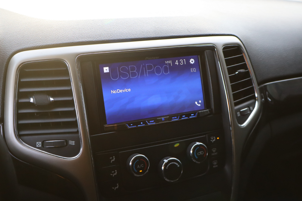 Jeep Grand Cherokee Laredo 4WD 2012