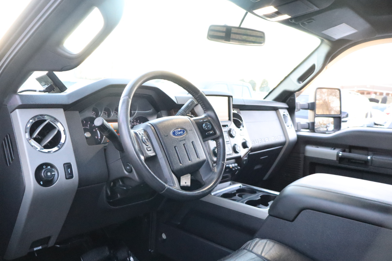 Ford F-350 SD Lariat Crew Cab 4WD 2016