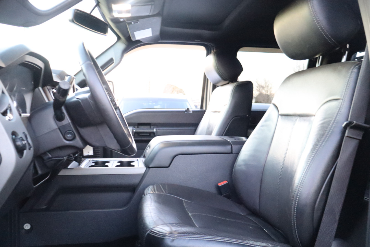 Ford F-350 SD Lariat Crew Cab 4WD 2016