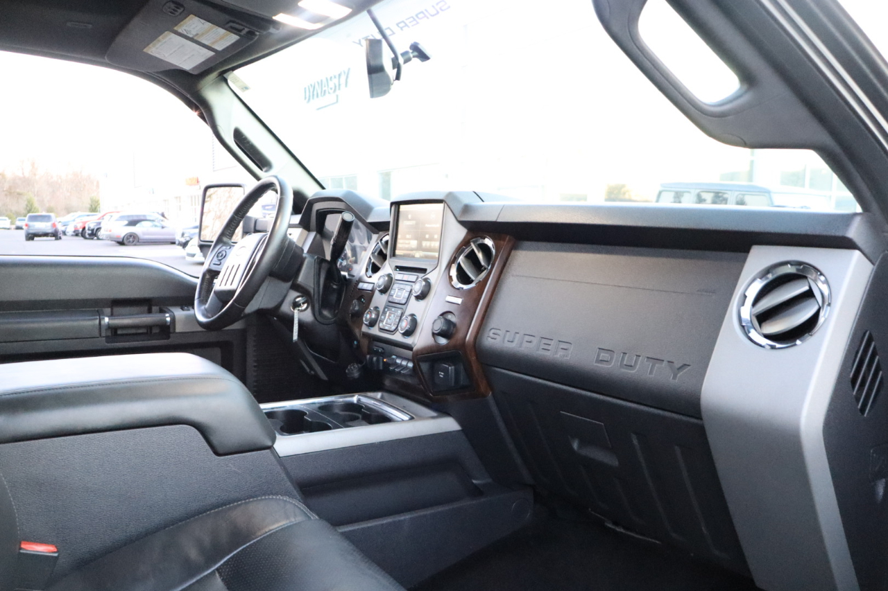 Ford F-350 SD Lariat Crew Cab 4WD 2016