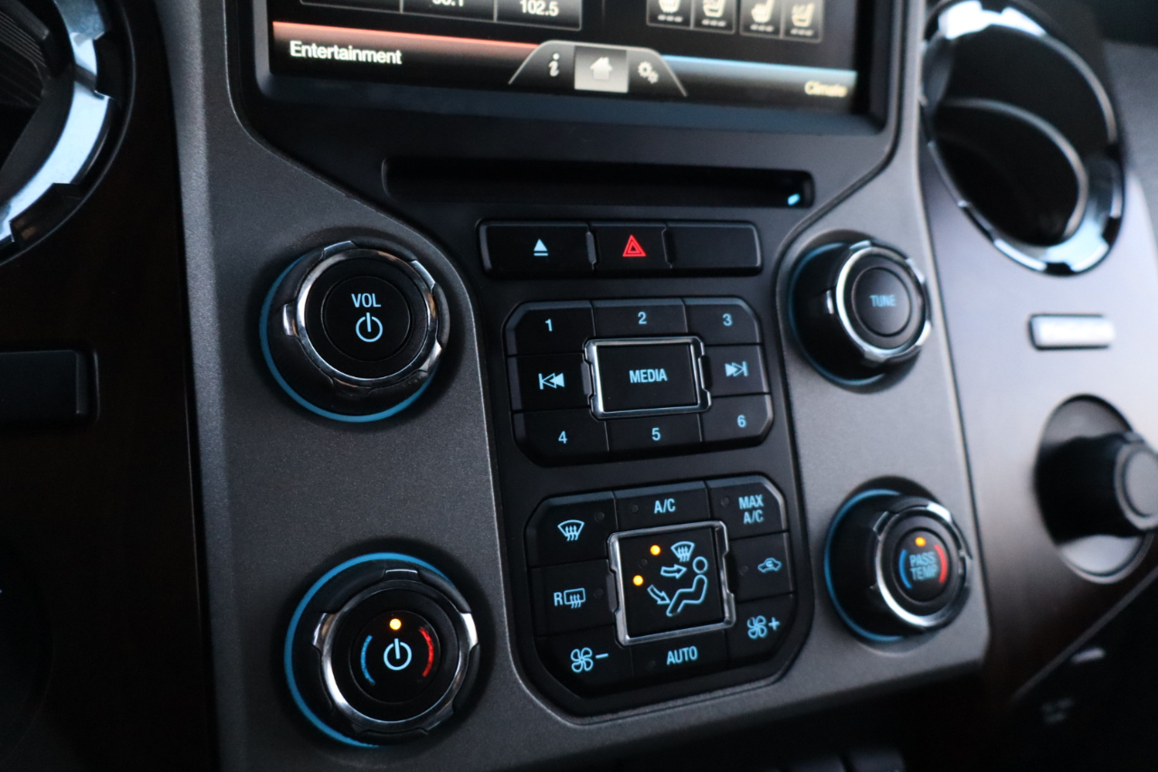 Ford F-350 SD Lariat Crew Cab 4WD 2016