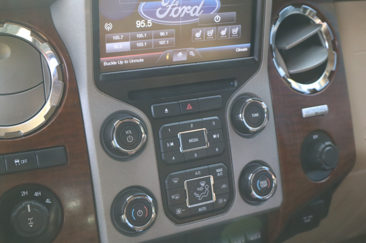 Ford F-350 SD King Ranch Crew Cab 4WD 2014