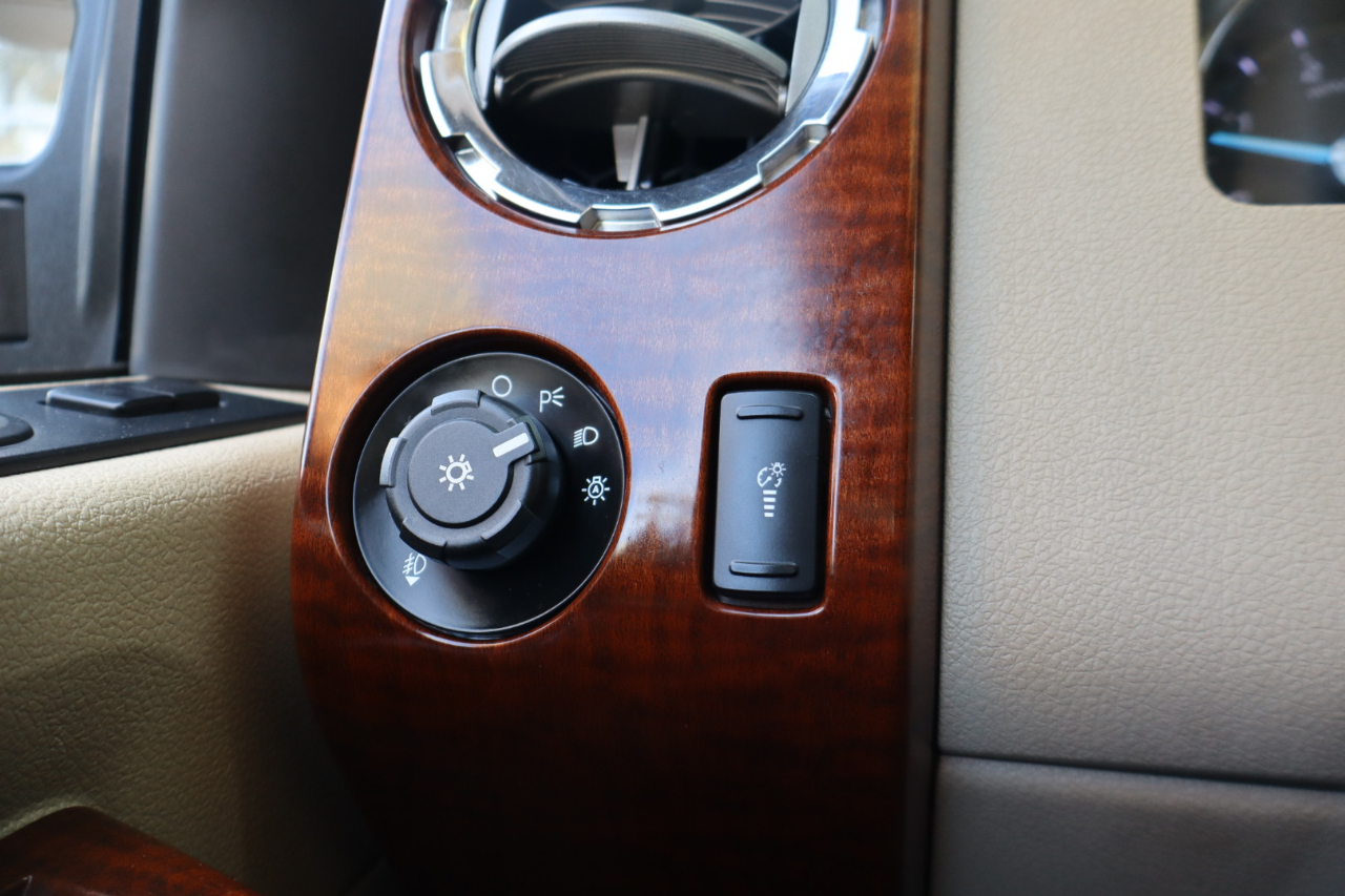 Ford F-350 SD King Ranch Crew Cab 4WD 2014