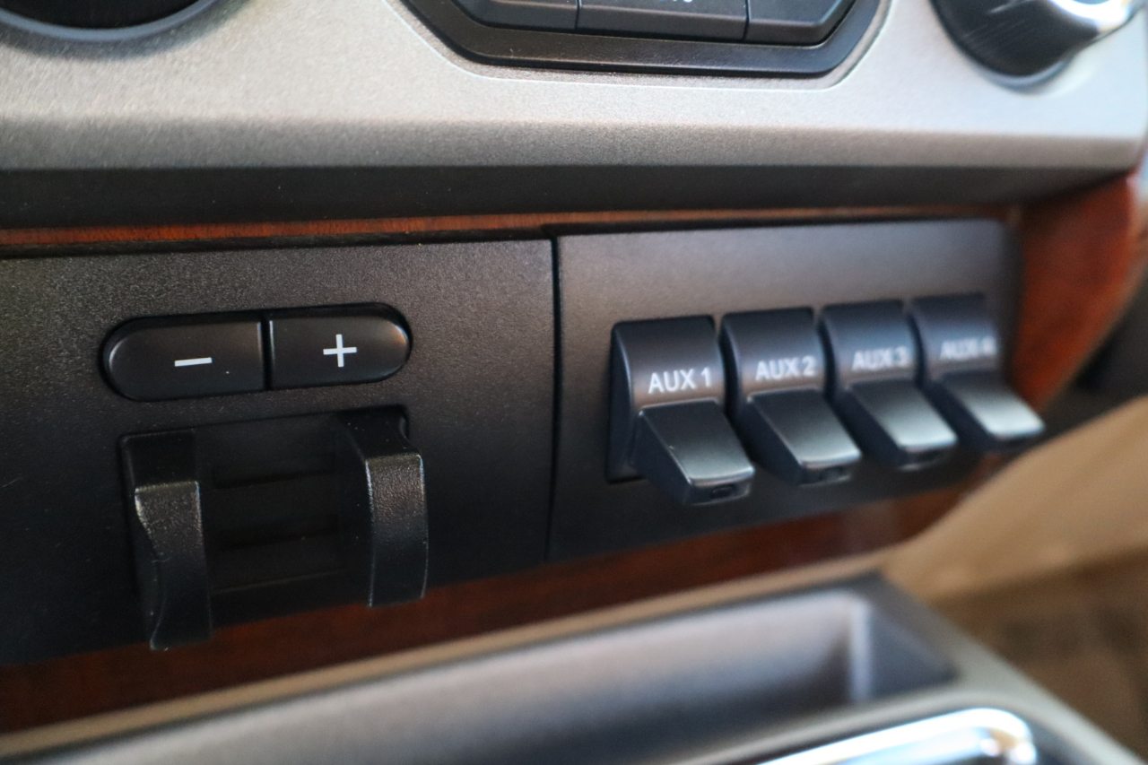 Ford F-350 SD King Ranch Crew Cab 4WD 2014