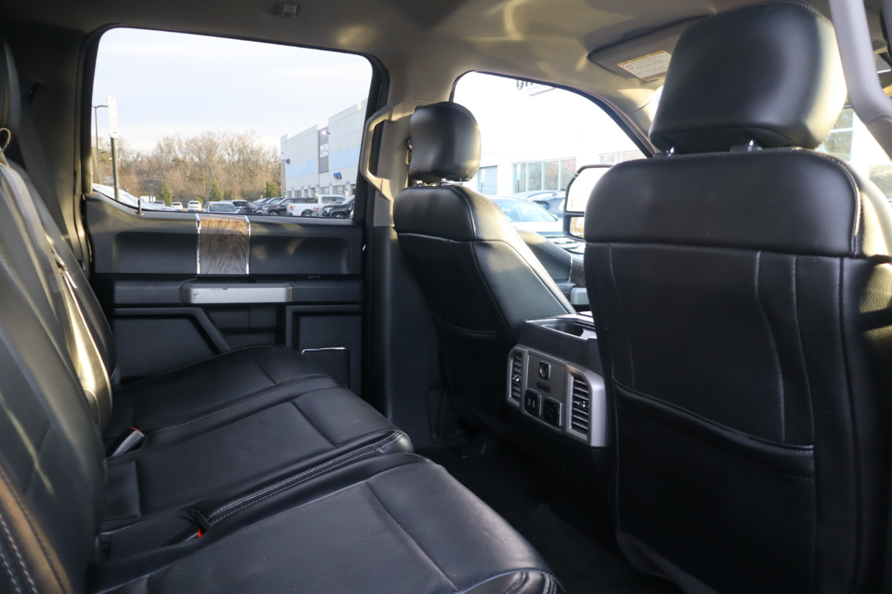 Ford F-450 SD Lariat Crew Cab DRW 4WD 2017