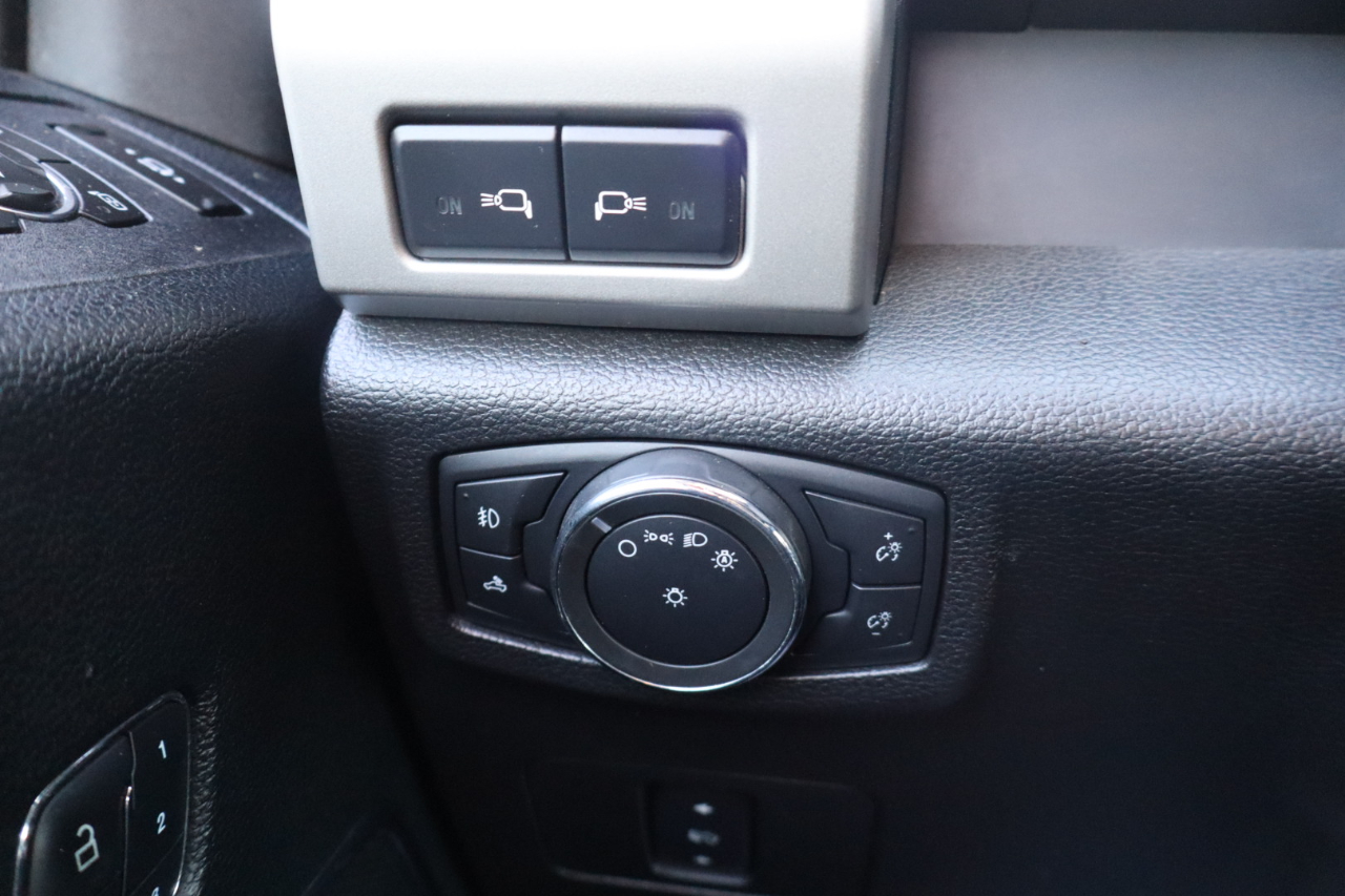 Ford F-450 SD Lariat Crew Cab DRW 4WD 2017