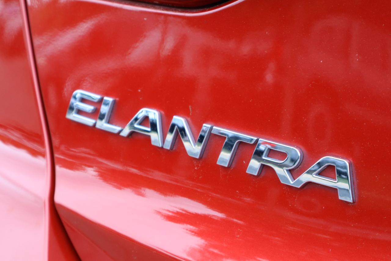 Hyundai Elantra Value Edition 6A 2017