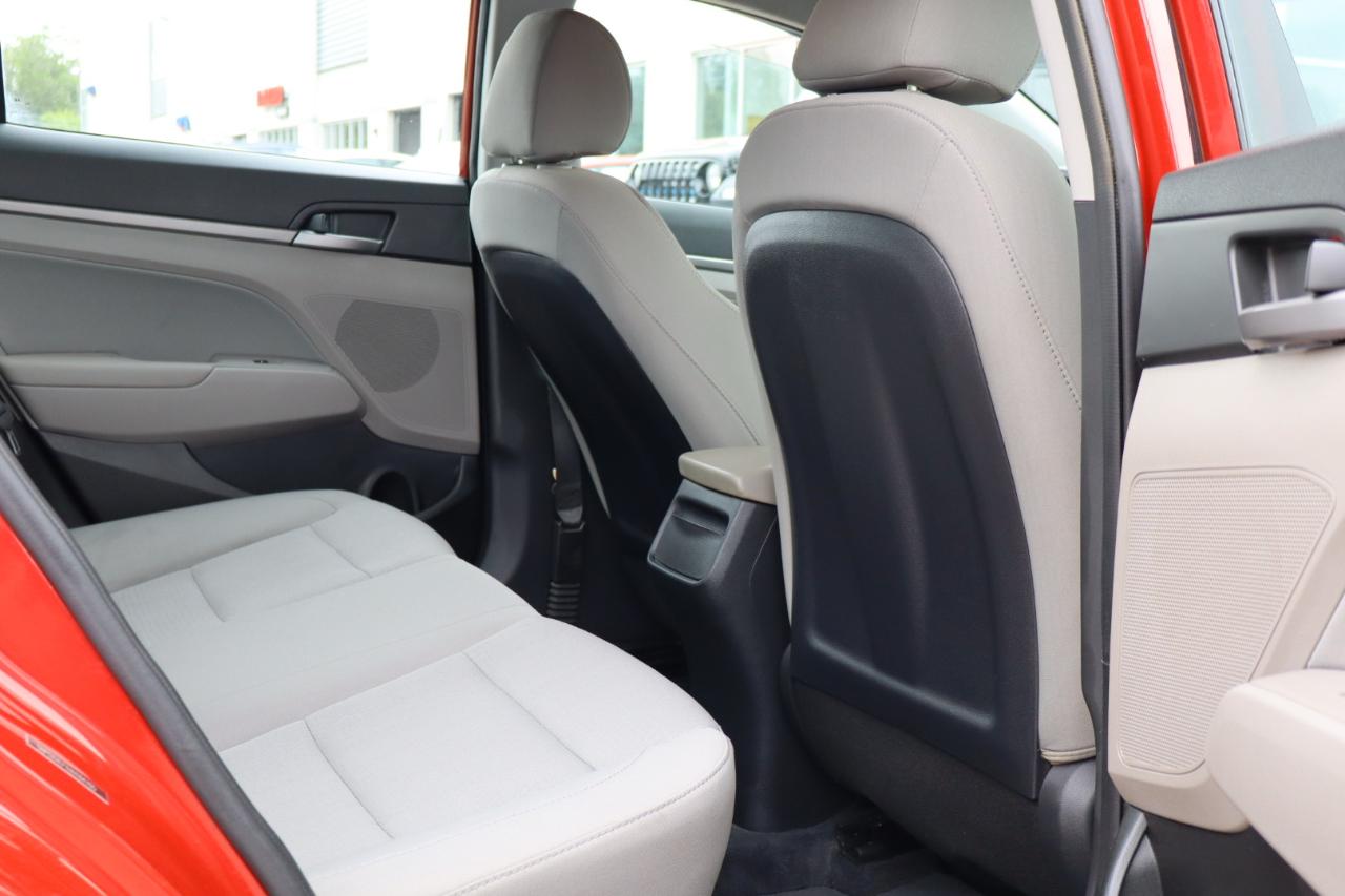 Hyundai Elantra Value Edition 6A 2017