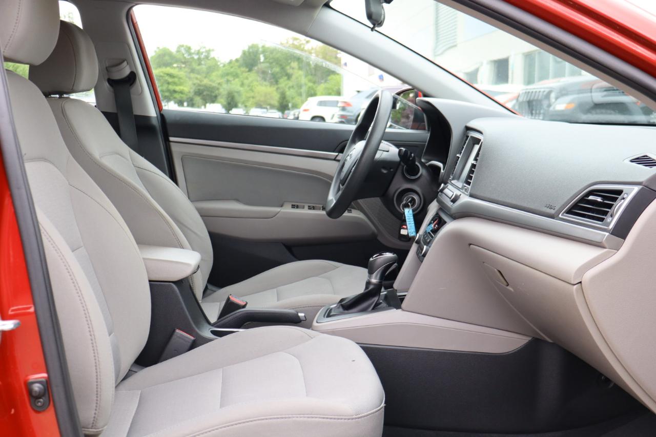 Hyundai Elantra Value Edition 6A 2017