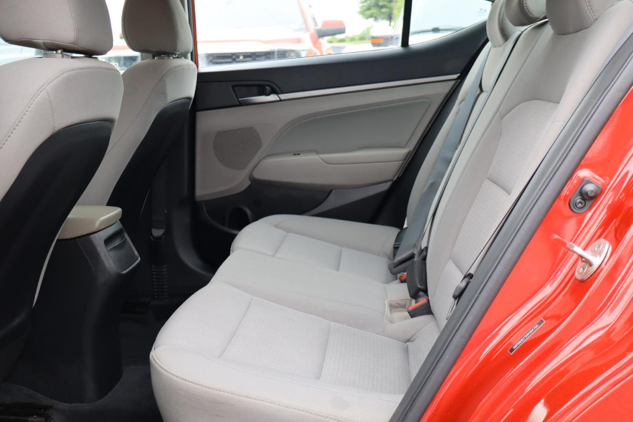 Hyundai Elantra Value Edition 6A 2017