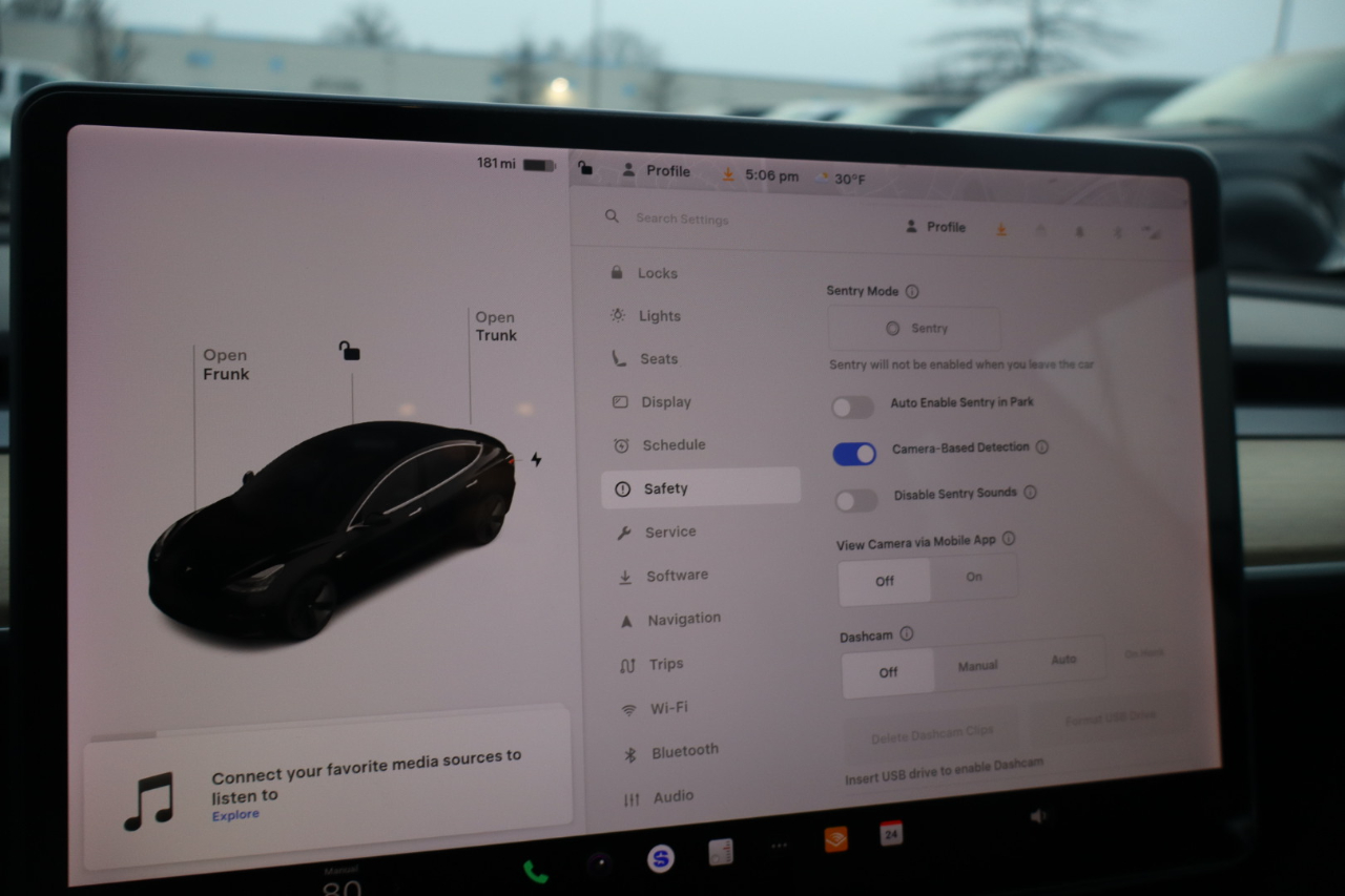 Tesla Model 3 Standard Range RWD 2019