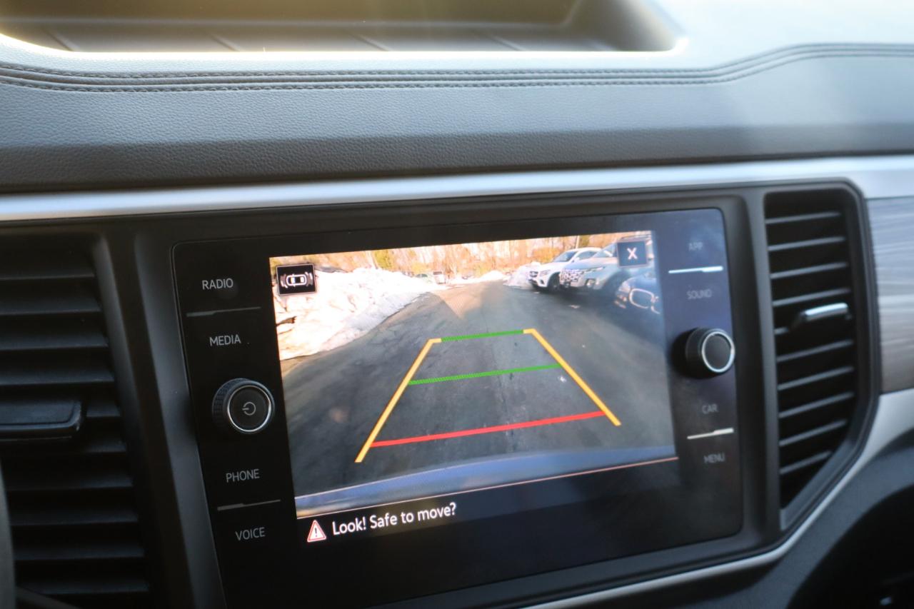 Volkswagen Atlas Cross Sport SE w/Technology 2021