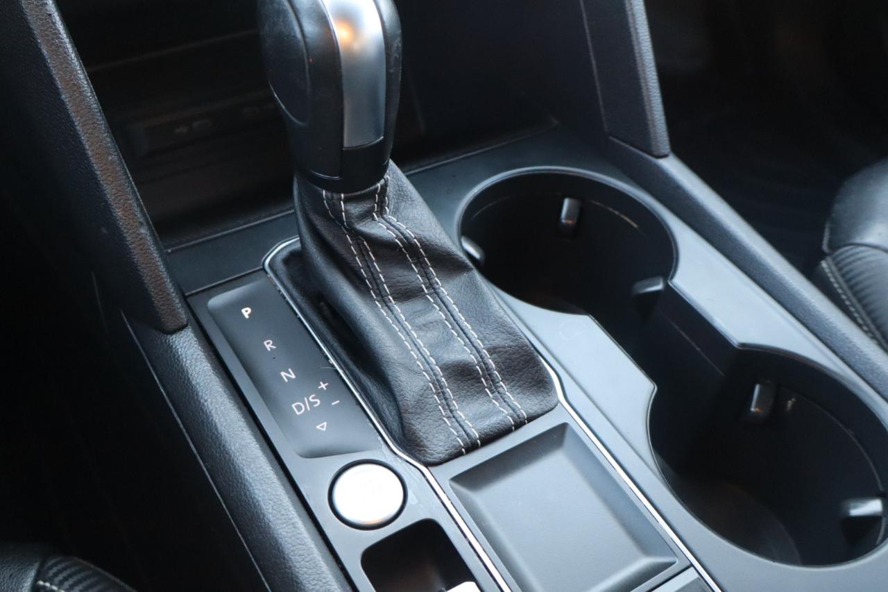 Volkswagen Atlas Cross Sport SE w/Technology 2021