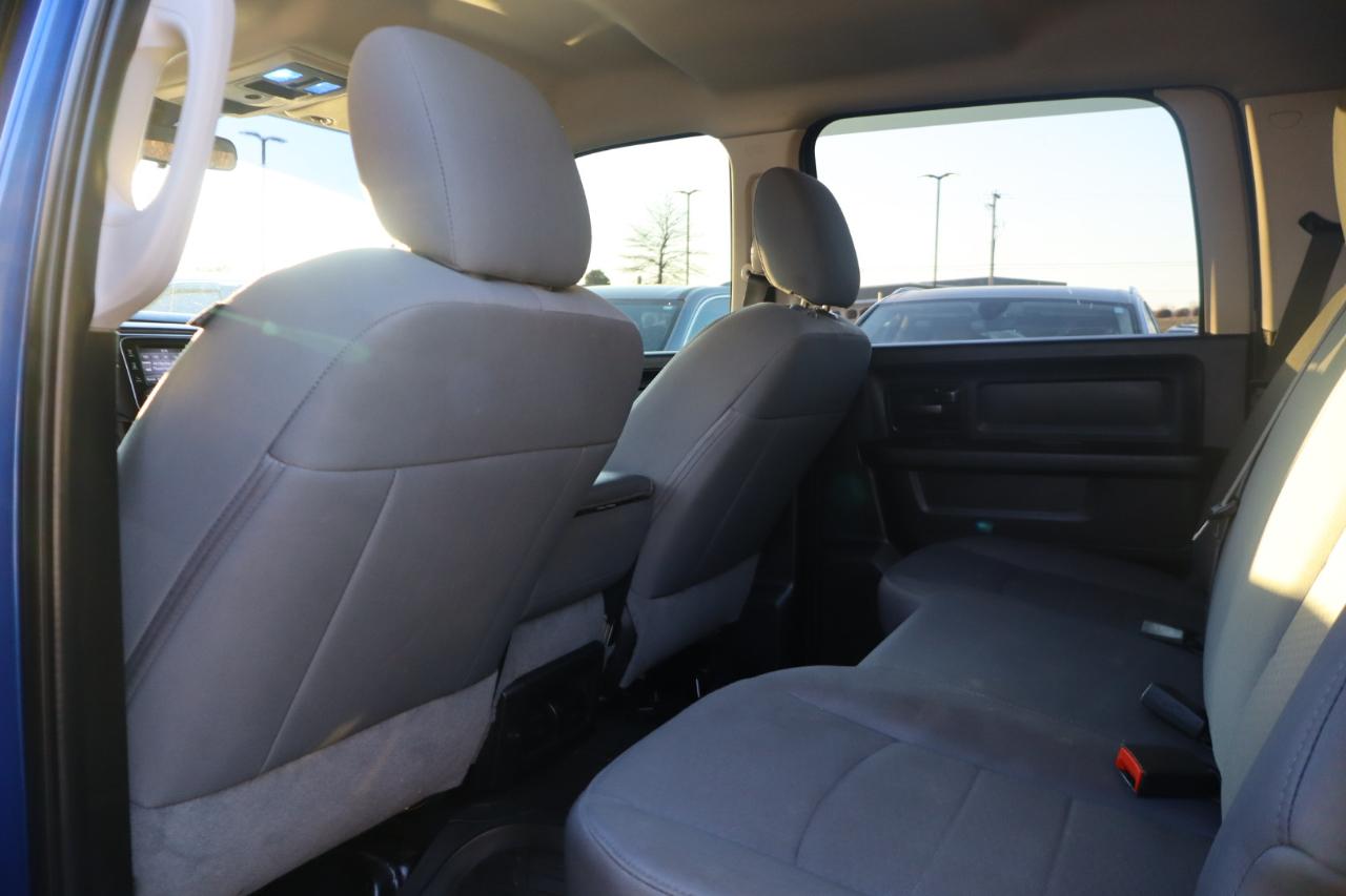 RAM 1500 Tradesman Crew Cab SWB 2WD 2018