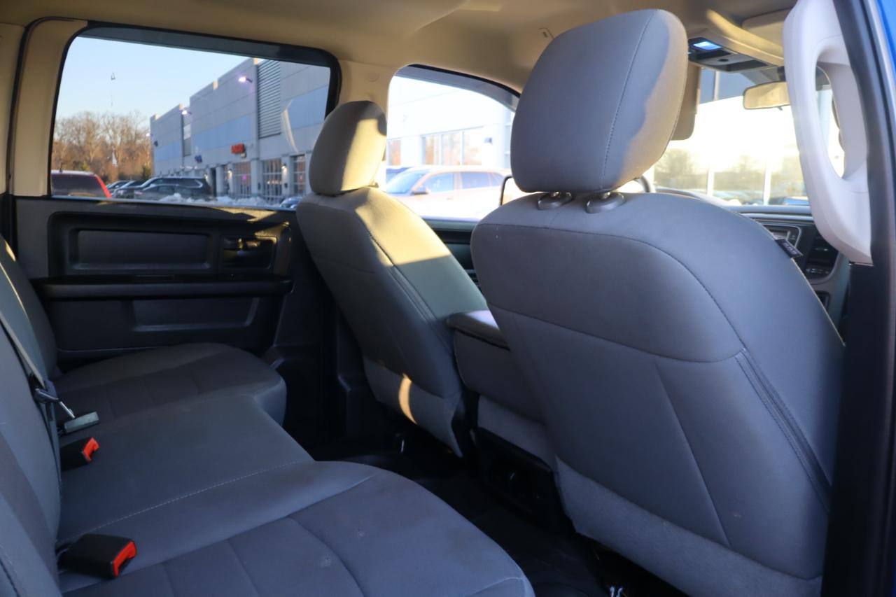 RAM 1500 Tradesman Crew Cab SWB 2WD 2018