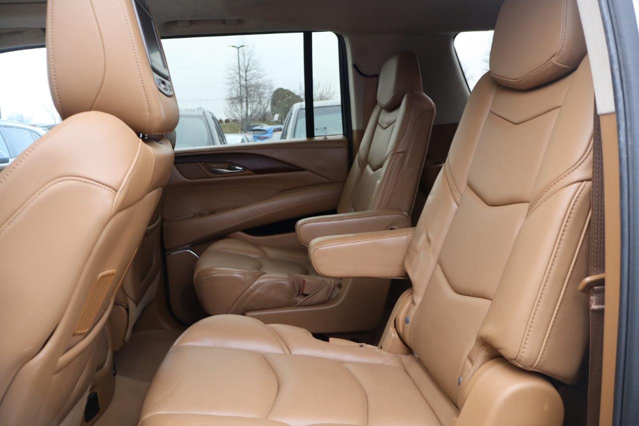 Cadillac Escalade ESV Platinum 4WD 2016