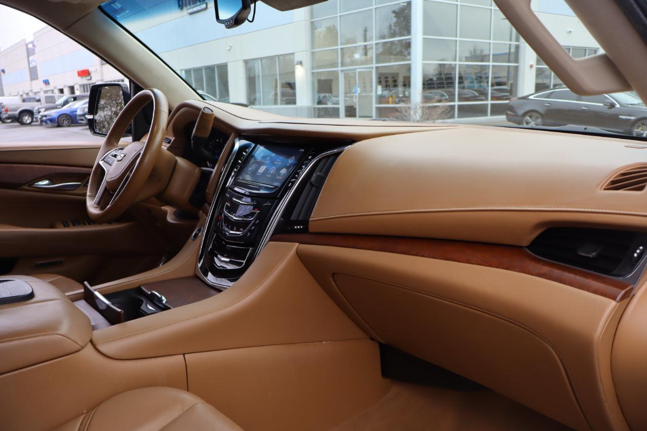 Cadillac Escalade ESV Platinum 4WD 2016