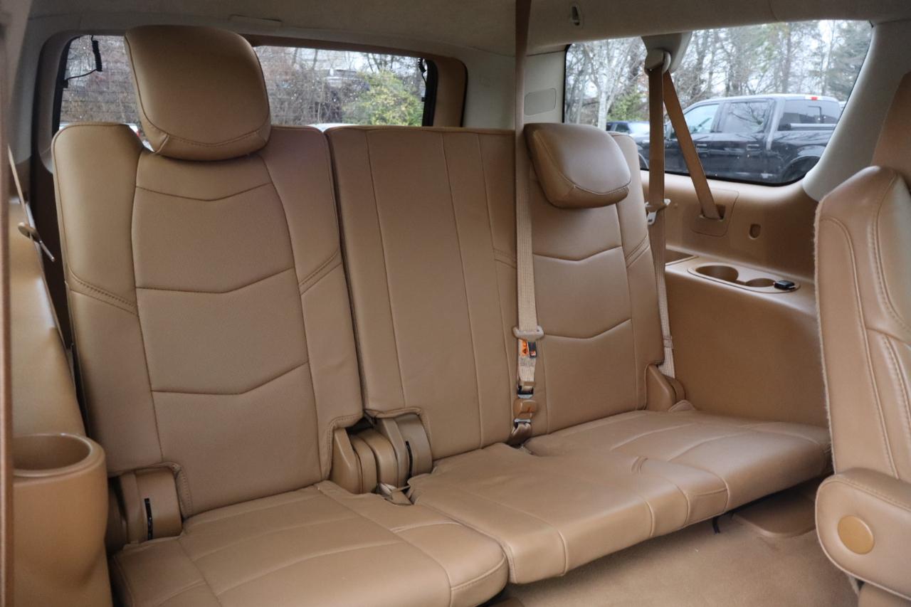 Cadillac Escalade ESV Platinum 4WD 2016